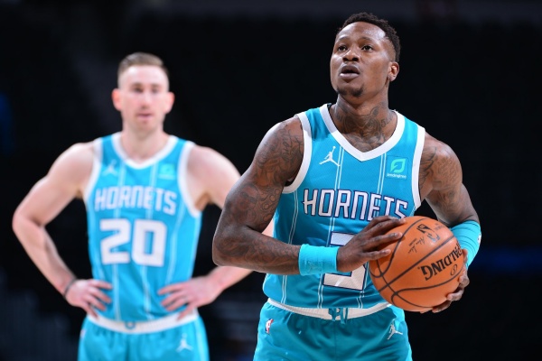 康宁汉姆三双率队止颓 活塞大胜黄蜂终结两连败